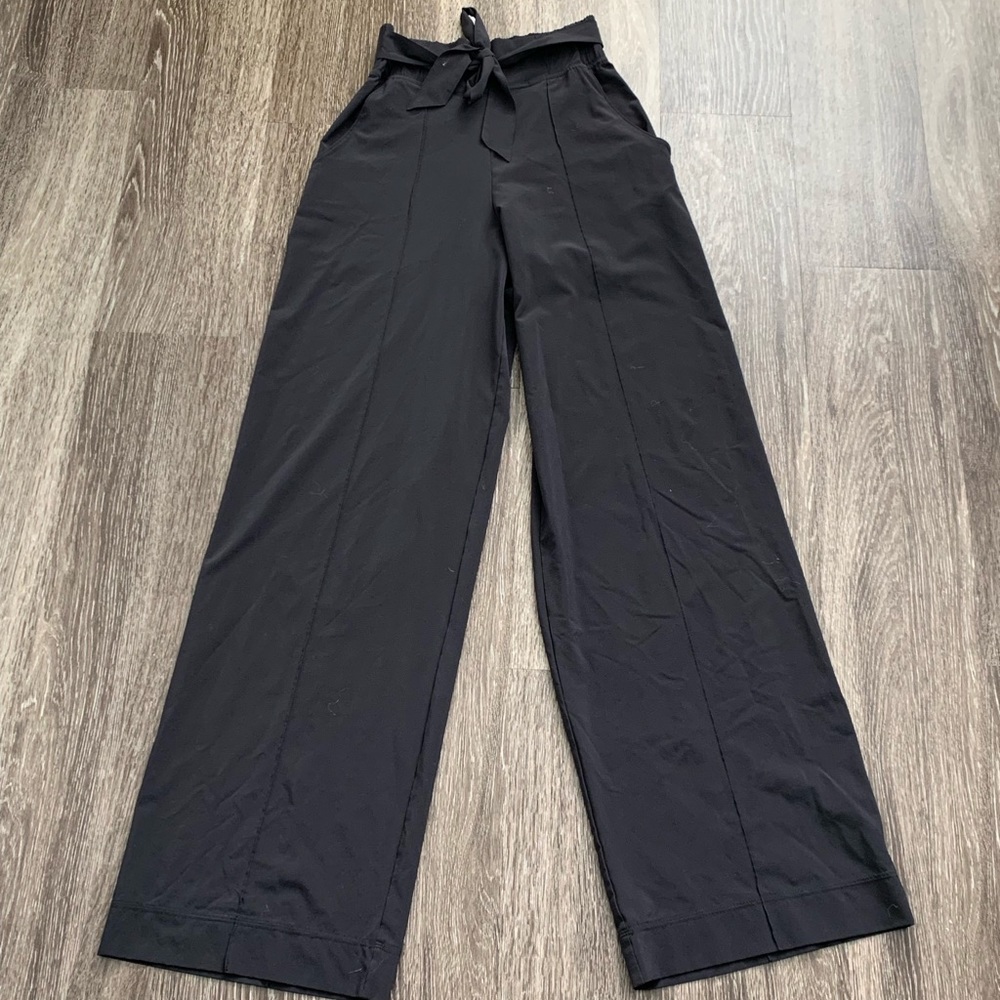 Lululemon tie waist travel pant EUC